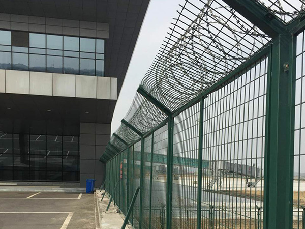 機場鋼筋網圍界案例展示圖片2